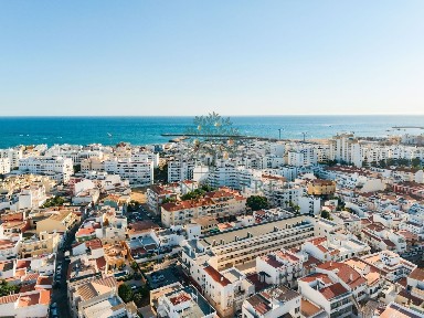 Apartamento T3 à venda no Centro - Quarteira Velha