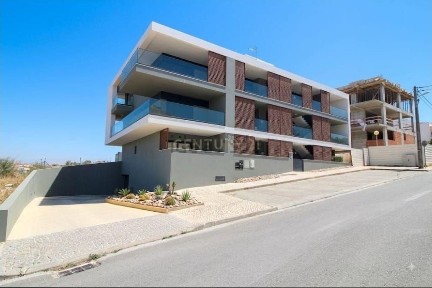 Apartamento T3 à venda na Rua do Cabeço do Mocho s/n