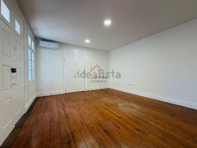 Oliveira - São Paio - São Sebastião, Largo Bernardo Valentim Moreira de Sá