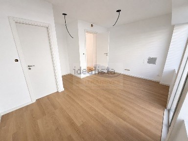 Apartamento T4 à venda na Damaia de Cima