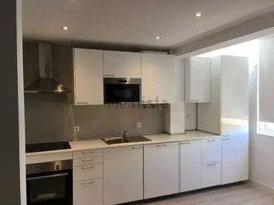 Apartamento T3 à venda na Rua Engenheiro Lúcio de Azevedo