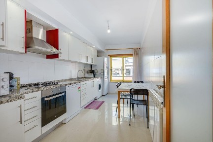 Apartamento T2 à venda na Camarate