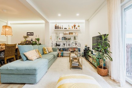 Apartamento T2 à venda na Rua Manuel Teixeira Gomes