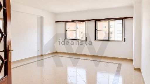 Apartamento T3 à venda em Sacavém e Prior Velho
