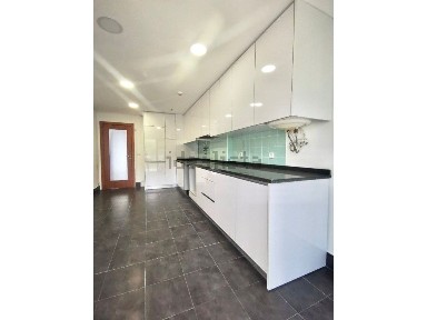 Apartamento T3 à venda na Rua João Branco