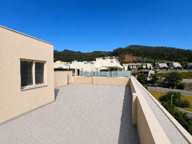 Apartamento T3 à venda na Rua André Padilha