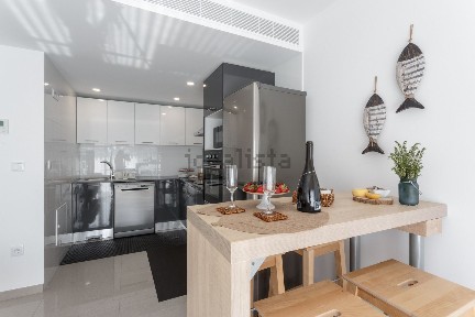 Arrendamento de apartamento T2 na Avenida joao corte real, 140