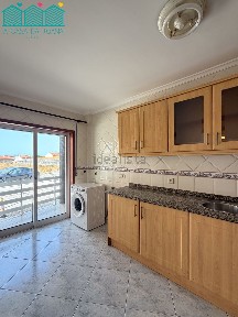 Arrendamento de apartamento T2 na Rua Primeiro de Maio s/n