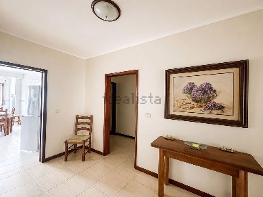 Arrendamento de apartamento T2 na Rua da Praia