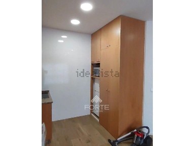 Apartamento T1 à venda na Rua Aires de Ornelas