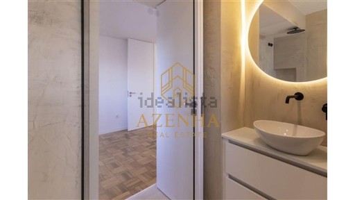 Apartamento T4 à venda na Camões - Gonçalo Cristóvão - Faria Guimarães