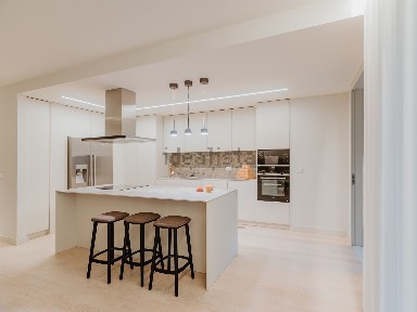 Apartamento T3 à venda na Avenida da Beira-Mar