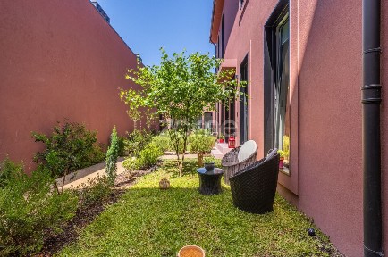 Apartamento T3 à venda na Rua de Santos Pousada, 365