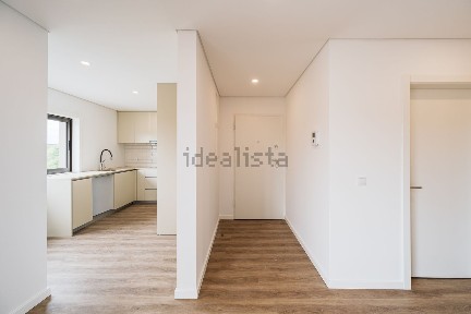 Apartamento T3 à venda na Rua Dom Miguel