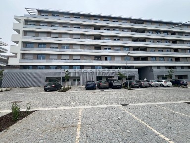 Apartamento T1 à venda na Rua Doutor Albino Aroso