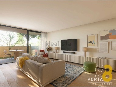 Apartamento T2 à venda na Rua do Crasto