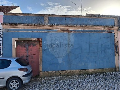 Moradia independente à venda em Canha