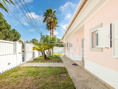 Moradia independente à venda na Oleiros - Aldeia de Irmãos - Quinta do Picão