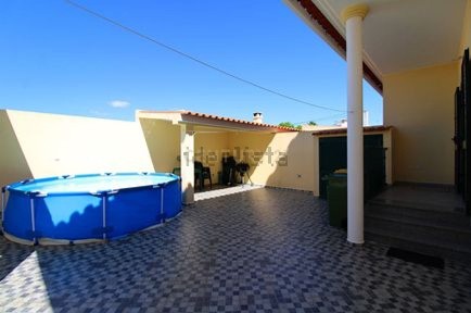 Moradia geminada à venda na Rua Bento Gonçalves s/n