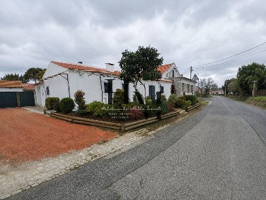 Arrendamento de moradia independente na Rua Vasco da Gama