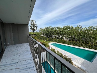 Arrendamento de duplex na Rua Jaime Thompson, 20