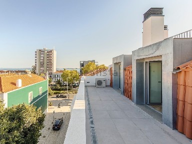 Arrendamento de apartamento T2 na Rua Sociedade Musical Capricho Setubalense, 26