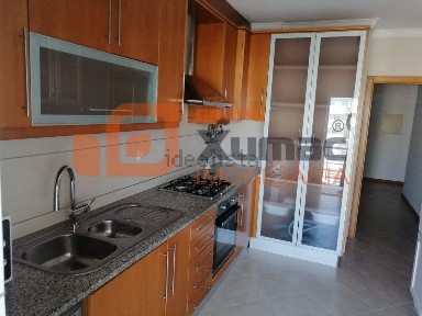 Arrendamento de apartamento T3 nas Caldas da Rainha (Nossa Senhora do Pópulo)