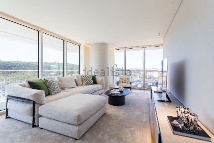 Arrendamento de apartamento T2 na Rua Canto da Maya