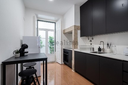 Arrendamento de apartamento T1 na Rua Maria Pia