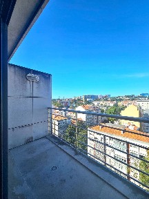 Arrendamento de apartamento T3 na Avenida Columbano Bordalo Pinheiro