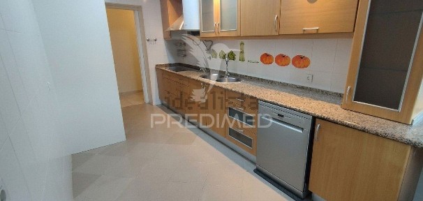 Arrendamento de apartamento T2 em Alhandra - São João dos Montes - Calhandriz