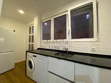 Arrendamento de apartamento T3 na Rua Almirante Gago Coutinho