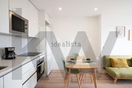 Arrendamento de apartamento T1 na Santa Engrácia
