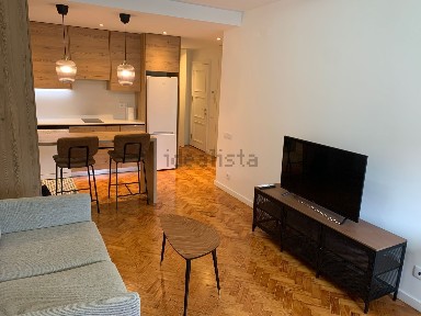 Arrendamento de apartamento T1 na Rua Dom Carlos de Mascarenhas