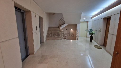 Arrendamento de apartamento T1 na Avenida 25 de Abril