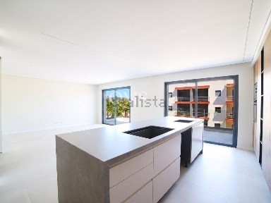 Arrendamento de apartamento T3 na Rua Marçal Aboim