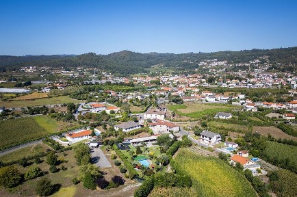 Campos e Louredo, Acesso Particular