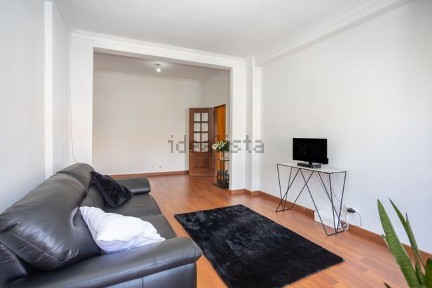 Apartamento T1 à venda na Rua de Almada
