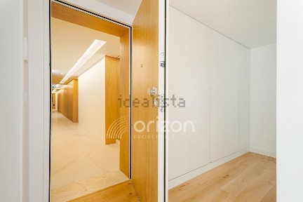 Apartamento T2 à venda na Rua Carlos Paredes