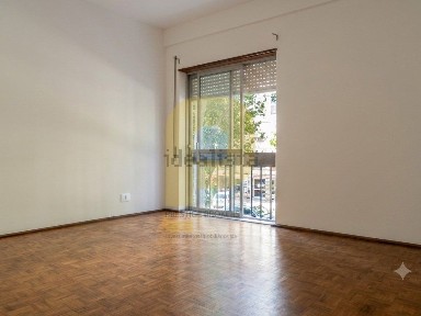 Apartamento T3 à venda no Bairro do Liceu - Vanicelos