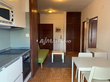 Arrendamento de apartamento T1 no Palácio de Cristal - Galiza - Vilar