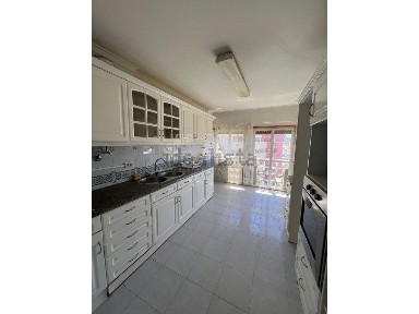 Apartamento T2 à venda em Ramada e Caneças