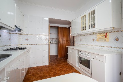Apartamento T2 à venda em Sacavém e Prior Velho
