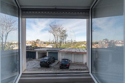 Apartamento T3 à venda na Rua Nicolau Chanterenne