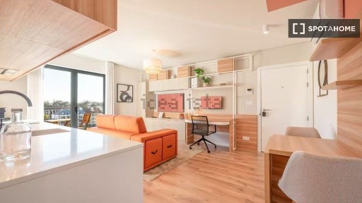Arrendamento de apartamento T1 na Rua Snu Abecassis