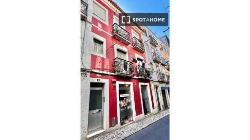 Arrendamento de apartamento T2 na Rua dos Mastros