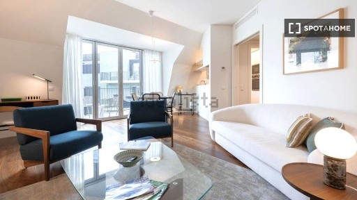Arrendamento de apartamento T2 no Largo das Palmeiras