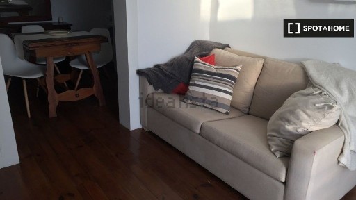 Arrendamento de apartamento T2 na Rua dos Prazeres
