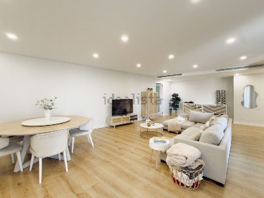 Apartamento T3 à venda na Rua Padre António Vieira, 2