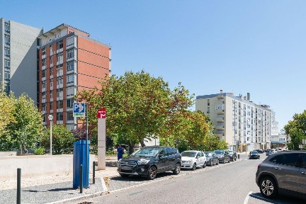 Apartamento T3 à venda na Rua General Silva Freire, 149